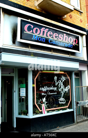 Rotterdam The Middellandstraat ist eine sehr lange Straße mit vielen internationalen shops.coffeeshop Niederlande Stockfoto