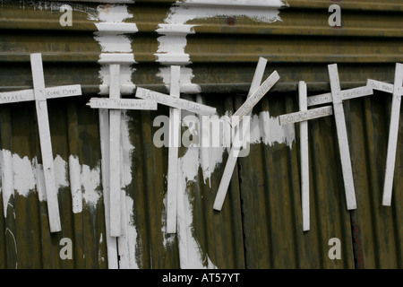 Memorial Kreuze Nogales Grenzzaun Stockfoto