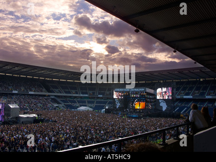 Abendlicht während der Endspurt Live8-Konzert in Edinburgh Juli 2005 Stockfoto