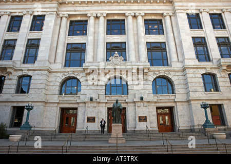 Außenansicht des Louisiana Supreme Court-Gebäudes. New Orleans, Louisiana, USA. Stockfoto