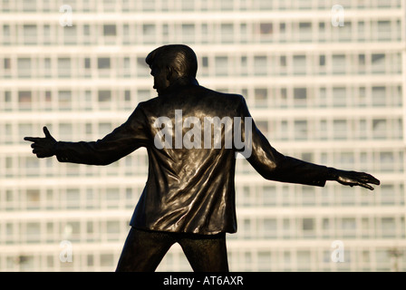 Statue von Liverpool geboren Billy Fury befindet sich am Albert Dock Stockfoto