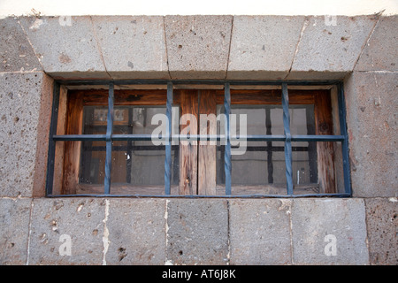 Schmiedeeisen Metall grill über traditionelle Holzfenster in der Kirche in la Laguna-Teneriffa-Kanarische Inseln-Spanien Stockfoto