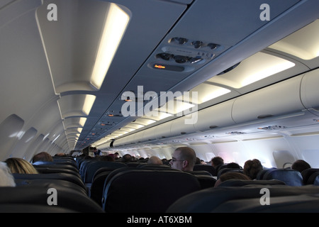 Blick auf die Kabine eines Airbus A320 Stockfoto