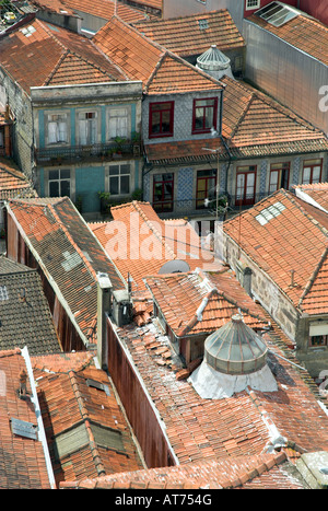 Blick auf den Stadtteil Ribeira vom Torre dos Clérigos Kirche, Porto, Portugal Stockfoto