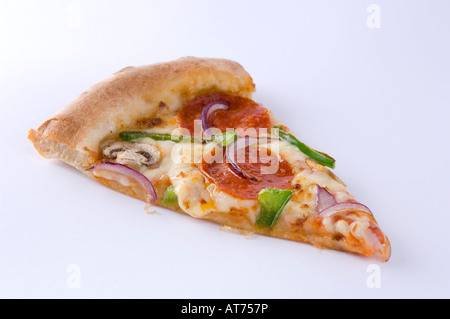 Eine frisch zubereitete Pizza slice Stockfoto