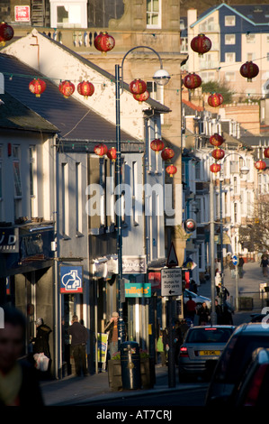 Große Darkgate Street und North Parade - die wichtigsten Einkaufsstraßen Straße Aberystwyth Wales Uk Stockfoto