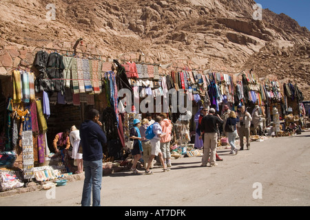 Sinai Wüste Ägypten Nordafrika Februar riesige Auswahl an Souvenirs für die Tausende von Besuchern zum Bereich Stockfoto