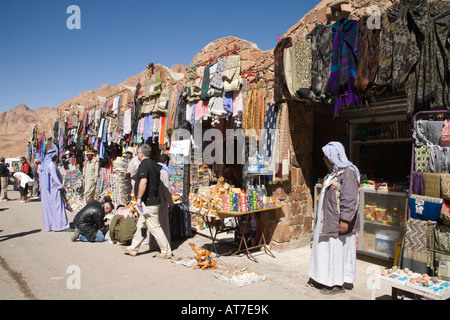 Sinai Wüste Ägypten Nordafrika Februar riesige Auswahl an Souvenirs für die Tausende von Besuchern zum Bereich Stockfoto