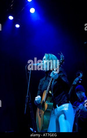 Cerys Matthews ehemaliger Leadsänger mit Katatonie auf der Bühne in Aberystwyth Arts Centre 17. Februar 2008 Stockfoto