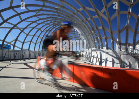 Webb Dock Bridge inspiriert von Aborigines Fischerei fallen Docklands Melbourne Australien Stockfoto