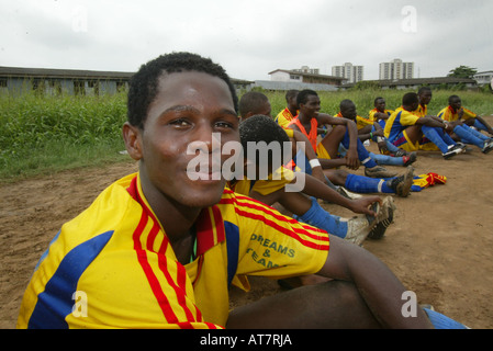 In Lagos will viele junge Fußballtalent die Organisation Katzen beitreten. Ihr Ziel ist die Erreichung die Fußball-Nationalmannschaft Stockfoto