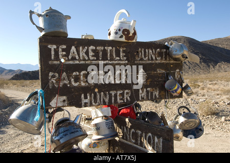 Wasserkocher-Kreuzung auf dem Weg zum The Racetrack im Death Valley in Kalifornien Nationalparks oder National Monument. Stockfoto