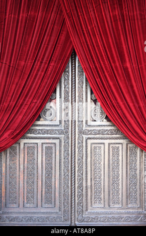 Tür der Kathedrale von Athen Stockfoto