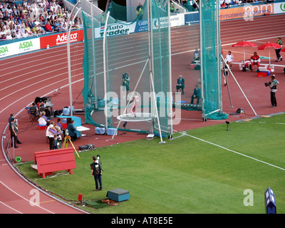 Hammerwerfer bei Manchester 2002 Commonwealth Games - City of Manchester stadium Stockfoto