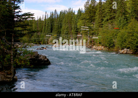 Kajaks an einem gefährlichen Fluss Stockfoto