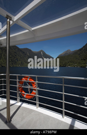 Kreuzfahrten rund um zweifelhafte Sound, Südinsel, Neuseeland Stockfoto
