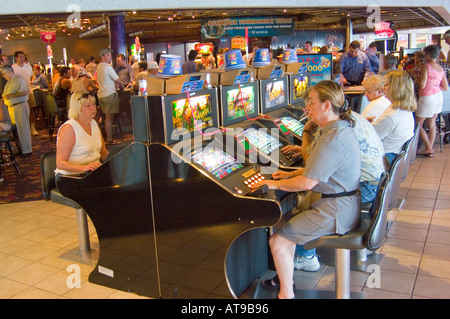 Unternehmungen mit der Familie an Bord der Carnival Cruise Schiff Fantasy von Port Canaveral Florida zu den Bahama-Inseln Stockfoto