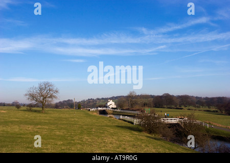 Leeds-Liverpool-Kanal bei Barrowford Schleusen Stockfoto