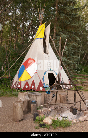 Native camp Szene im Fort Edmonton Park, Edmonton, Alberta, Kanada. Stockfoto