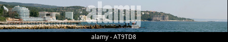St St Constantine Helena Bucht Panorama Pier Steg Kai Urlaub Tourist Chaise Lounge Dach Schwimmbad Bucht Pier Strand Stockfoto
