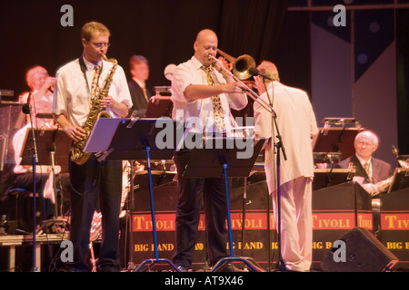 Kopenhagen Dänemark The Tivoli Big Band am Tivoli Lustgärten Stockfoto