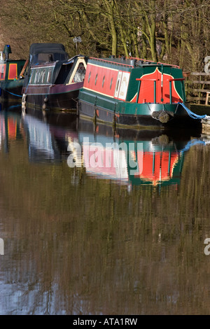 Schmale Boote auf dem Kanal von Lancaster in Garstang Stockfoto