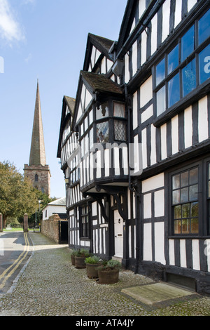 Kirche St. Michael und alle Engel und Church House, Ledbury, Herefordshire Stockfoto