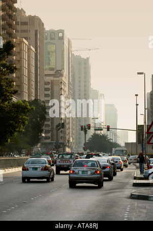 Feierabendverkehr, Stadt Abu Dhabi, Vereinigte Arabische Emirate Stockfoto