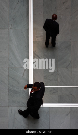 In New York City im MoMA Museum of Modern Art Sicherheit im Museum Stockfoto