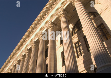 Längste Kolonnade von korinthischen Säulen in den USA an The State Education Building Albany New York Stockfoto