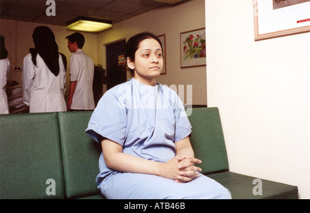 Patienten im Wartebereich Stockfoto