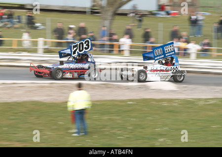 F2 Formel zwei 2 Stockcars Auto im Wettbewerb Barford Laufbahnen in der Nähe von darlington Stockfoto