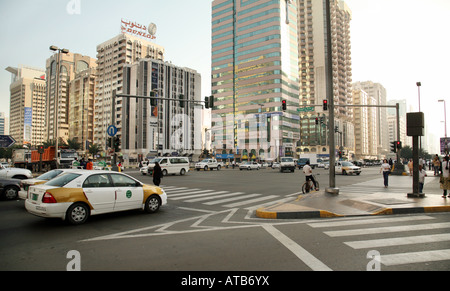 Hauptverkehrszeit, Stadt Abu Dhabi, Vereinigte Arabische Emirate Stockfoto