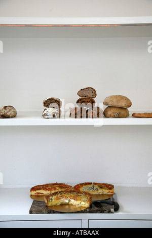 Brot in Panisse Bäckerei auf die Frederikstraat in den Haag in den Niederlanden Stockfoto