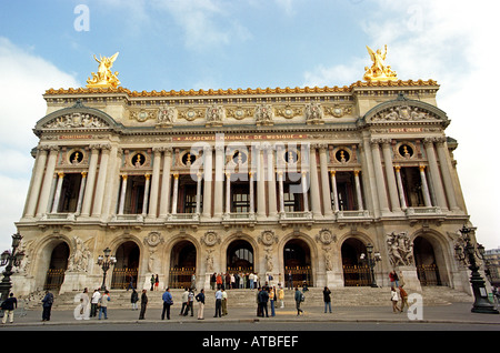 Place de Opera Charles Garniers Opera House Academy of Music in Paris Frankreich Stockfoto