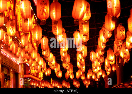 Guijie Food Street bei Dongzhimen Neidajie in Peking, China. 25. Februar 2008 Stockfoto