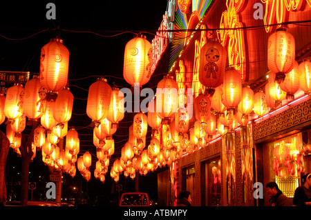 Guijie Food Street bei Dongzhimen Neidajie in Peking, China. 25. Februar 2008 Stockfoto