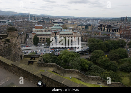 Edinburgh Skyline - Blick von Glacis des Edinburgh Castle Stockfoto