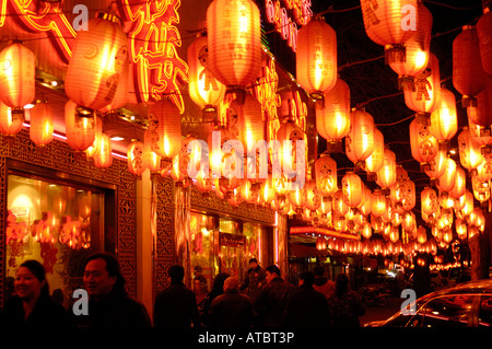 Guijie Food Street bei Dongzhimen Neidajie in Peking, China. 25. Februar 2008 Stockfoto