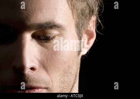 Geschäftsmann, posiert für die Kamera Stockfoto