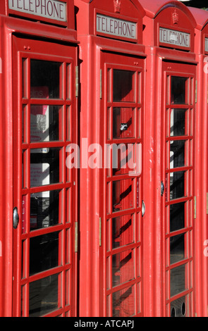 Drei rote Telefonzellen London UK Stockfoto