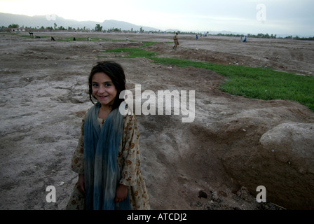 afghanische ökonomische Flüchtlinge in Peschawar gezwungen, nach Afghanistan zurückzukehren Stockfoto