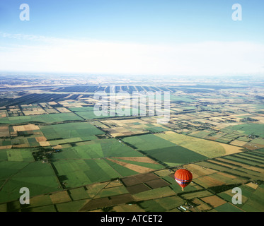 roten Ballon bewegt über die Canterbury Plains in der Nähe von Christchurch Neuseeland Südinsel Stockfoto