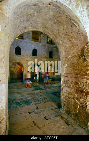 Touristen in der Kirche von St. Nicholas Noel Baba Demre Türkei Stockfoto