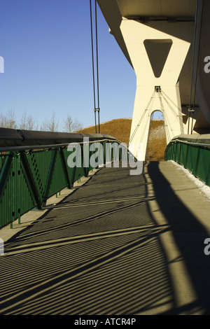 Stony Trail Brücke über den Bow River in Calgary, Alberta Stockfoto