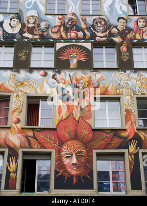 Bunte Fassade des Restaurant Fritschi in Sternenplatz alte Stadt Luzern Schweiz Stockfoto