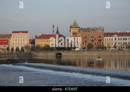 Das rote Renaissance-Haus am Prager Ufer Stockfoto