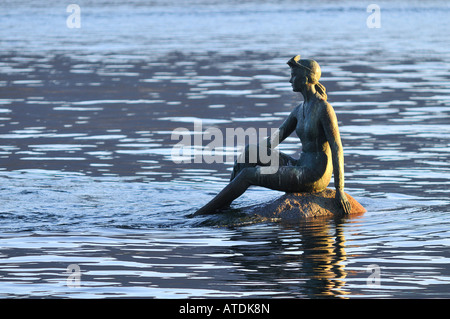 Statue „Girl in a wet suit“ vor der Küste, Stanley Park Vancouver British Columbia Stockfoto