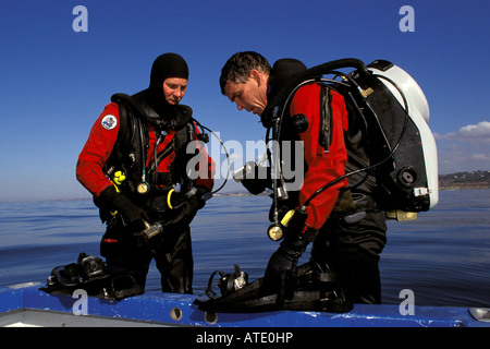 Kameraleute verwenden die neueste High-Tech-Mischgas Rebreather Technologie, marine Tierwelt California Pacific Ocean film Stockfoto