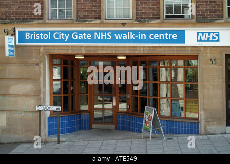 Bristol NHS Fuß im Zentrum Ladenfront und Eingang Stockfoto